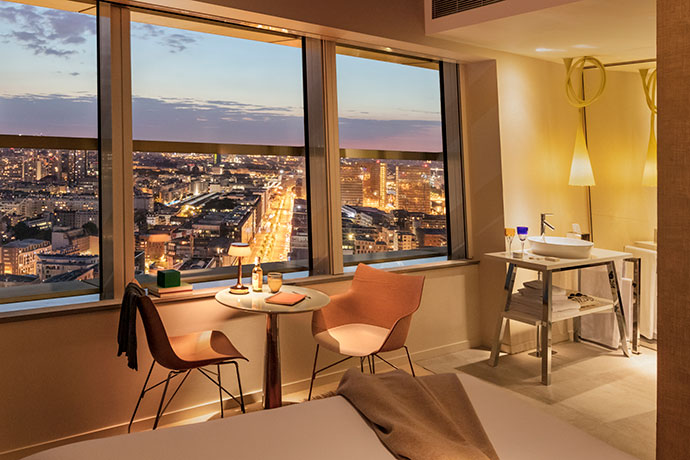 Paris au-dessus des nuages au TOO HOTEL