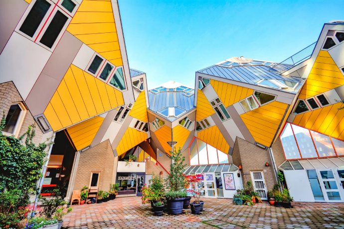 Les Cube Houses : Un Étonnant Héritage Architectural de Piet Blom